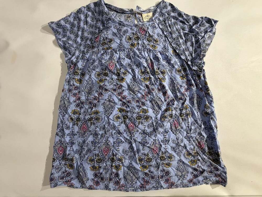St. John's Bay Light Blue Floral Paisley Top Womens Size M